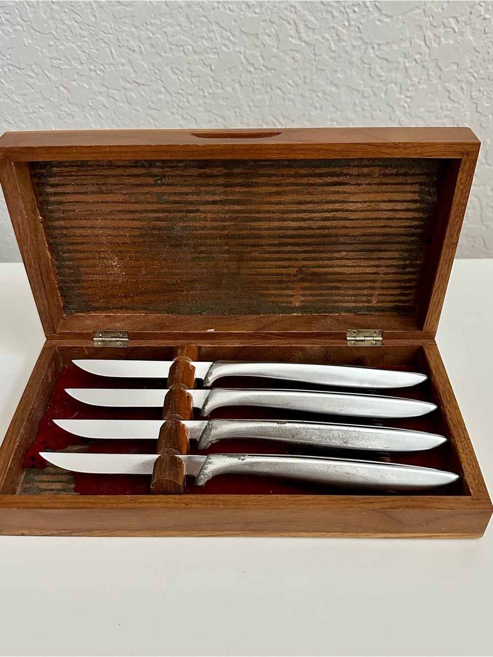 Vintage Gerber Miming Legendary Blades-Steak Knives-Set of 4-Original Walnut Box